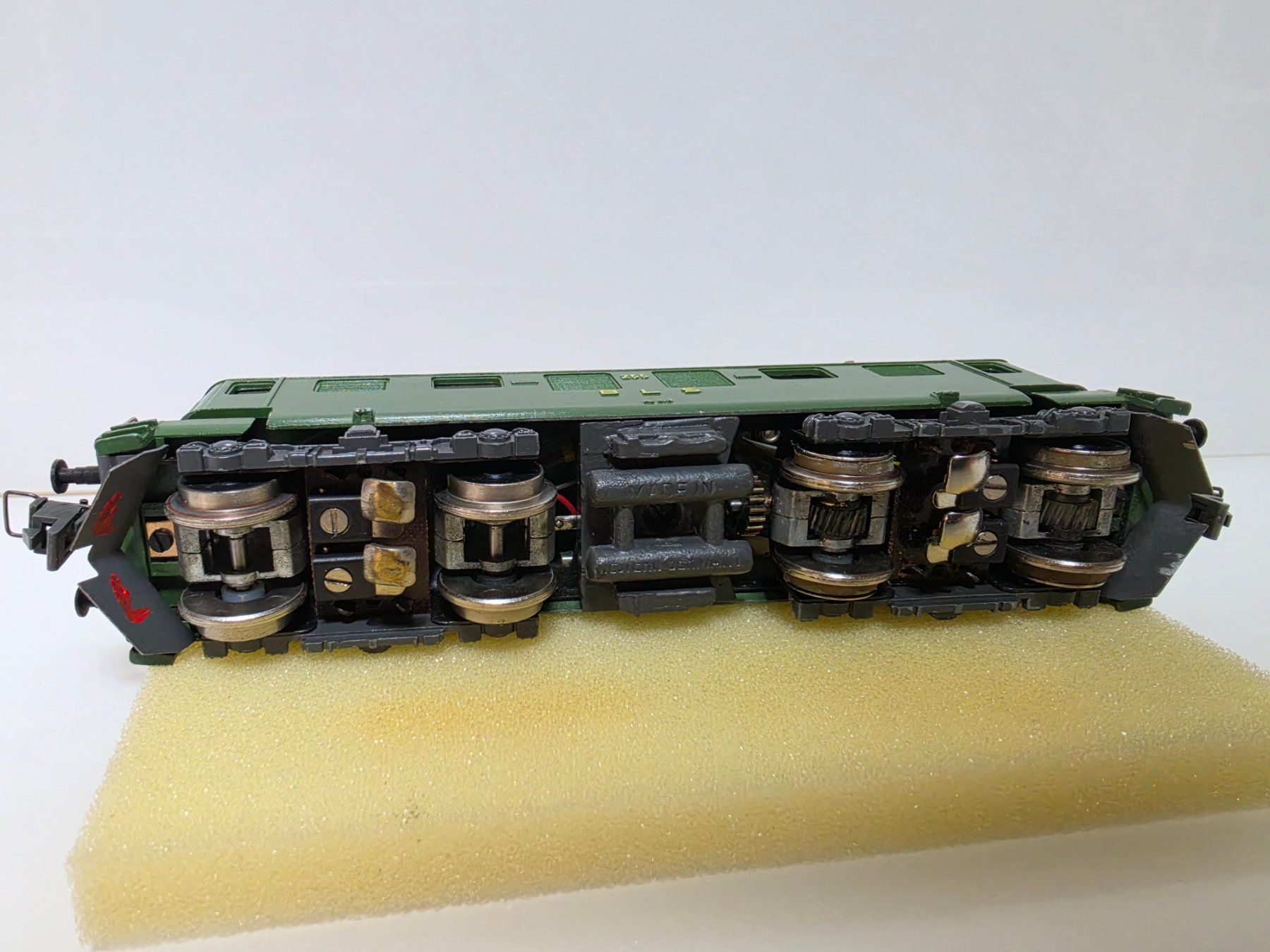 Trix Modellini di ferrovie: Trix Express Ae4/4 BLS H0/DC 3 Leiter – Difettoso da Neuenhof venduto da ludovicco 5