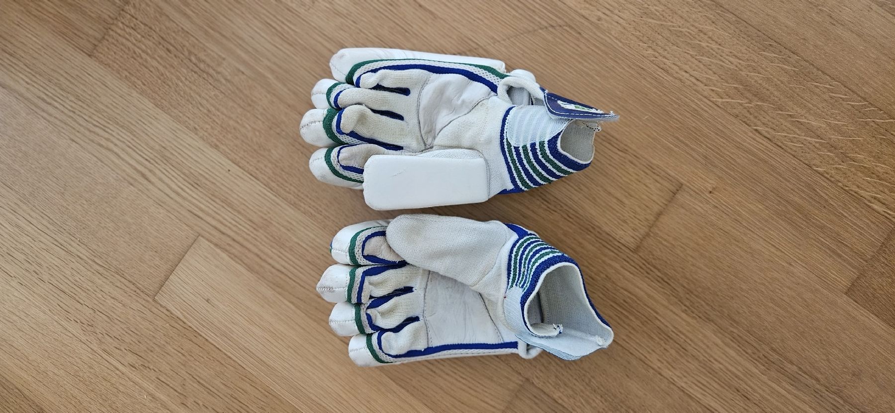 Giocattoli: Cricket Kids Accessories – Usato da Reinach BL venduto da thec0llect0r 7