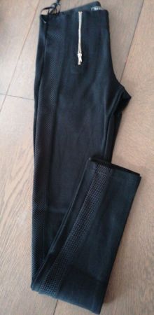schwarze Leggings Grösse 34/36