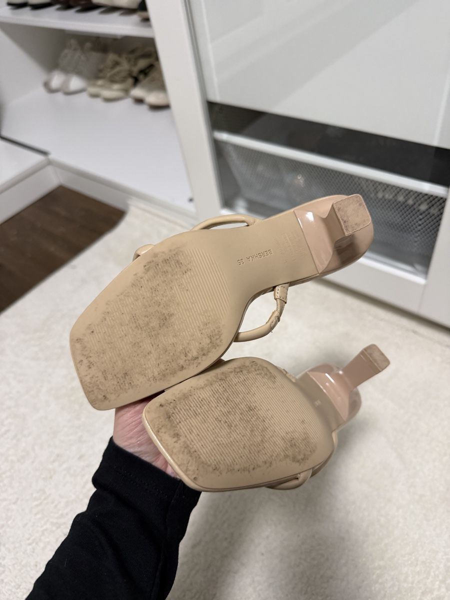 Bershka Scarpe da donna: Bershka Sandalen gr.35 – Usato da Münchenwiler venduto da AM3280 1