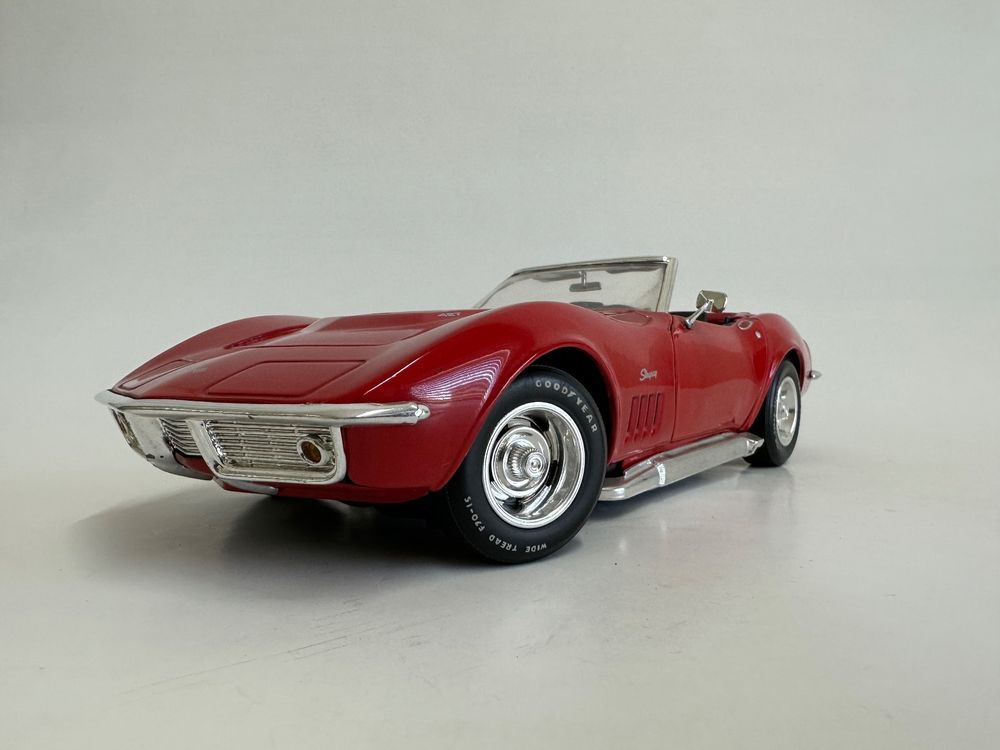 Intérieur De Porte Droit Chevrolet Corvette C3 Cabriolet 1969 - Échelle 1/18 - Revell - Occasion Bon état
