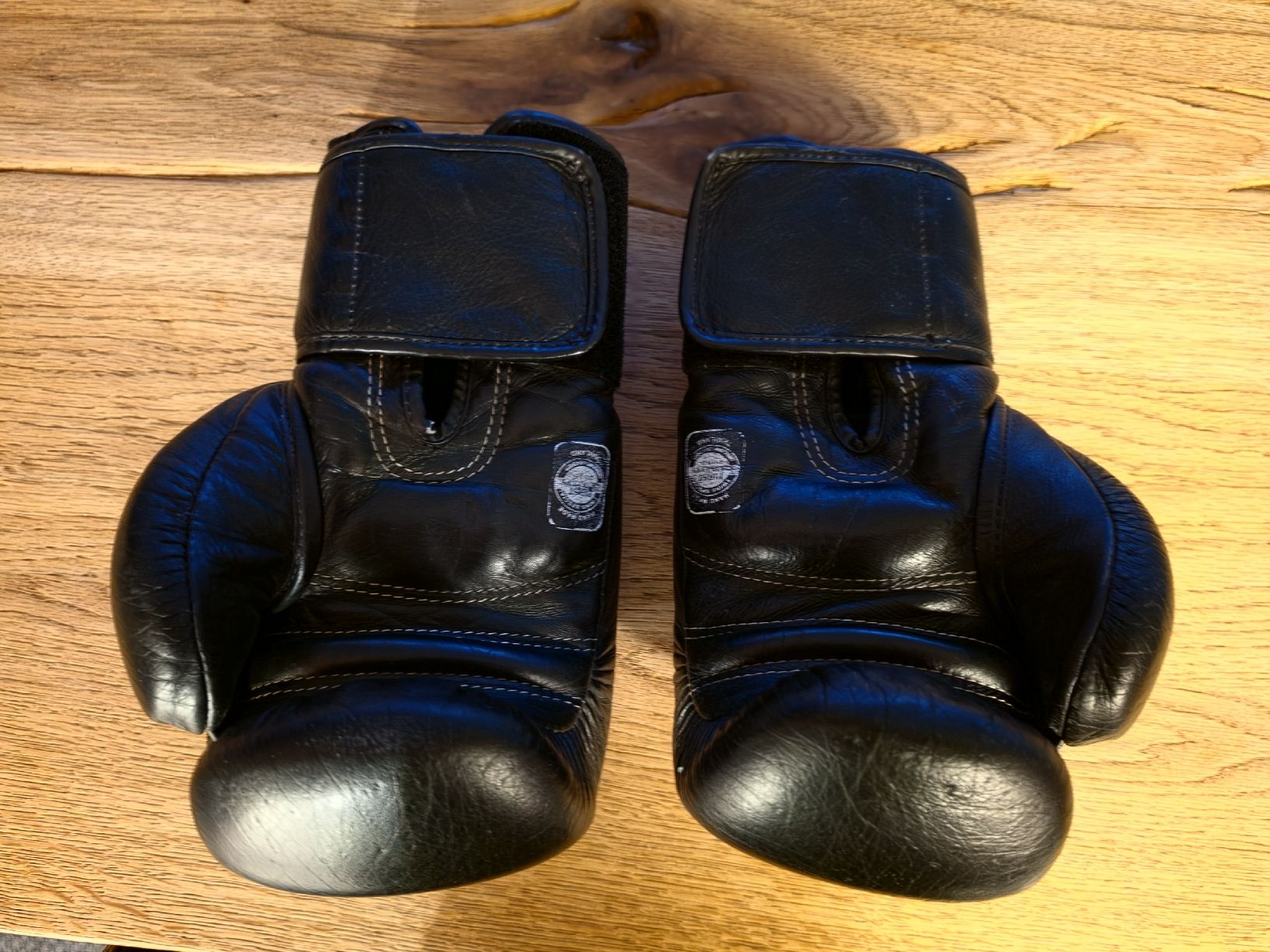Boxsäcke: Boxhandschuhe Twins 10oZ – Gebraucht aus Rickenbach LU von Totoro14 1