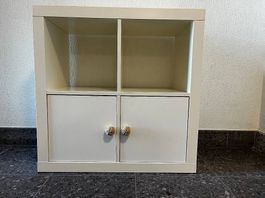 IKEA - KALLAX Regal, weiss, 77x77 cm mit zwei Türen