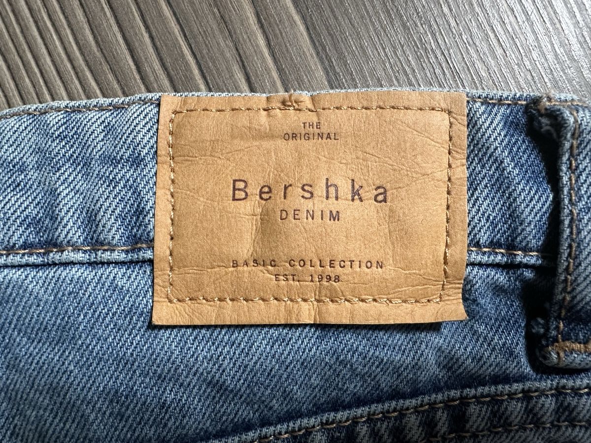 Bershka Pantalons: Jeans-Shorts Gr. 32 von Bershka – D'occasion à Schaanwald par ael248 3