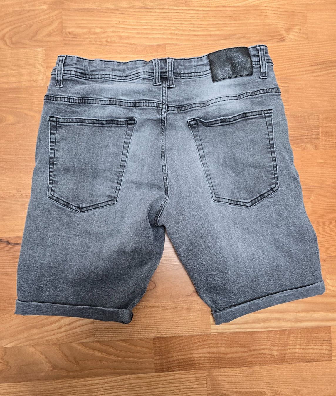 Hosen: Kurze Shorts Black Squad (L) – Gebraucht aus Alpnach Dorf von ben_zb29 1