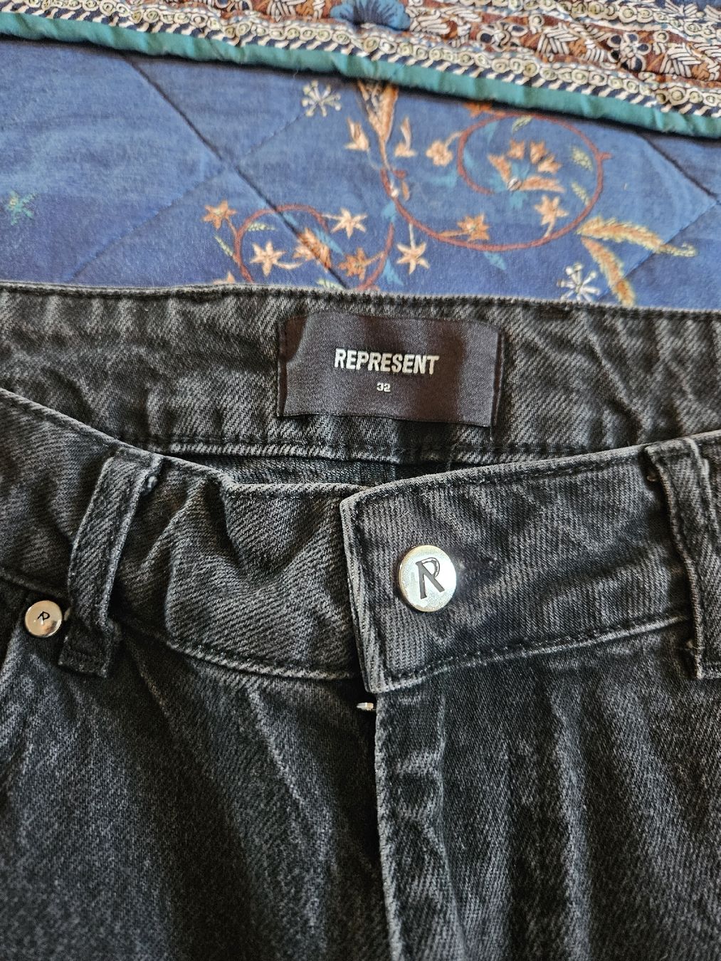 Represent Jeans: Represent Jeans black baggy – Usato da camorino venduto da abenzo 2