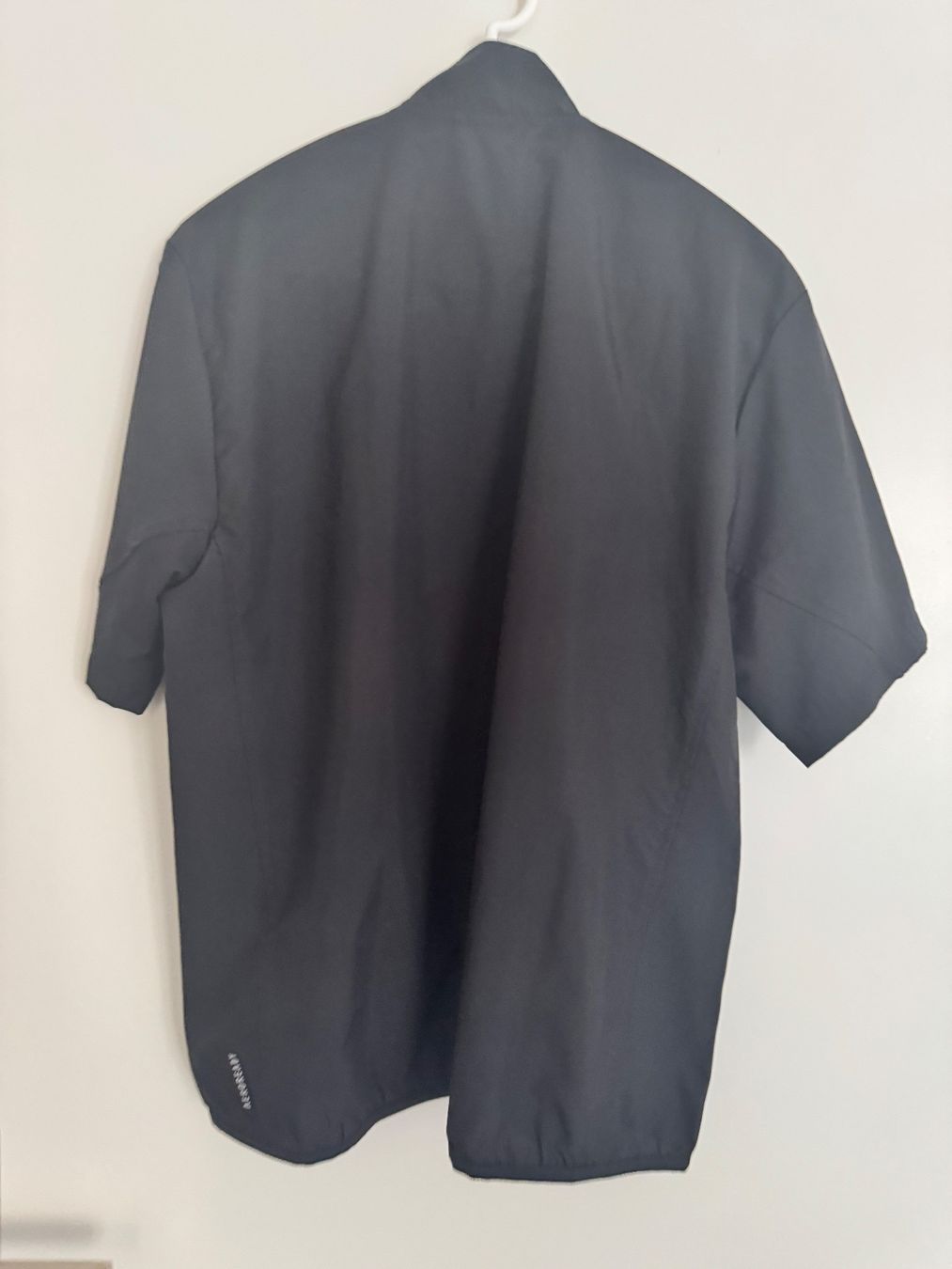Adidas Giacche: Adidas runnig shortsleeve zip jacket size M – Nuovo (secondo la descrizione) da Zürich venduto da Linen218 7