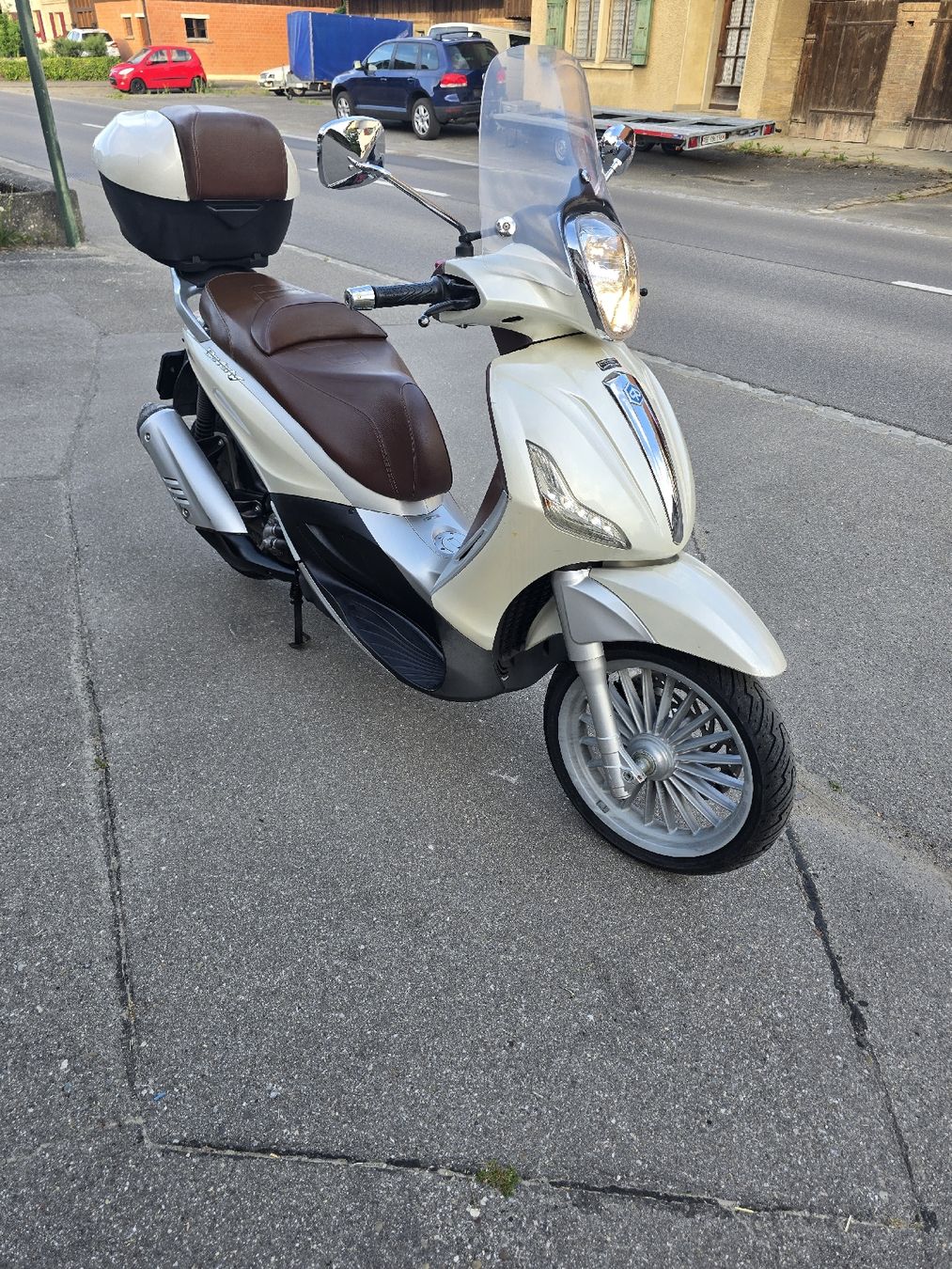 Piaggio Route: Roller Piaggio Beverly 300  Mit Mfk 28.5.25 – D'occasion à Aarberg par 2002stefan 4