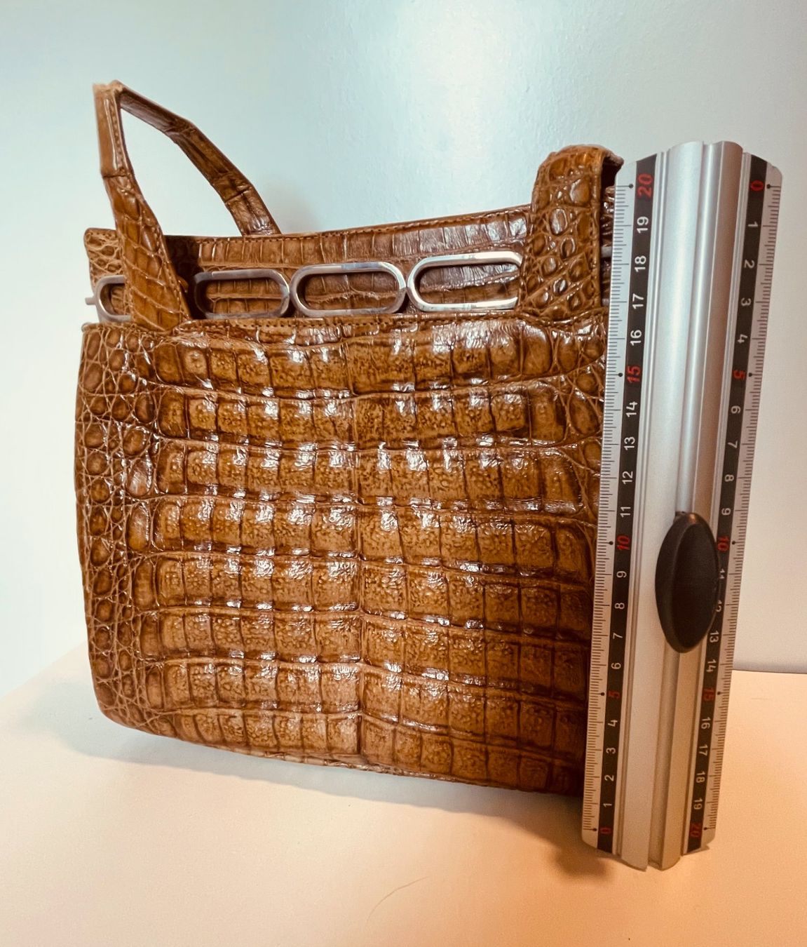 Borse da donna: Sac vintage Croco – Usato da Sugnens venduto da 555madison 8