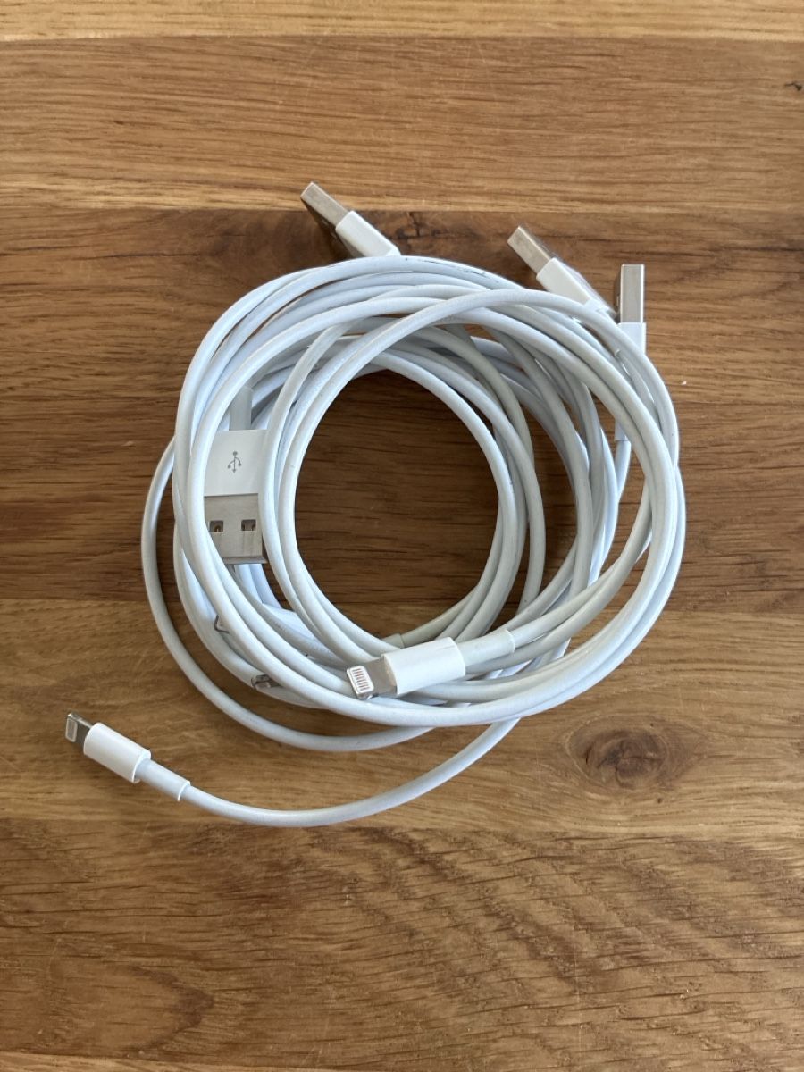 Apple Cavi: Original Ladekabel für Apple Lightning – Usato da Reinach BL venduto da cel_6vz5 3