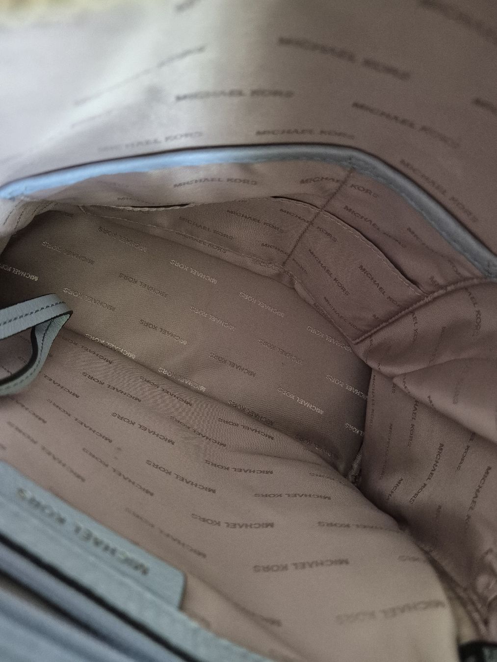 Michael Kors Zaini: Michael Kors Rucksack Damen Leder Hellblau  – Usato da Frauenfeld venduto da Redlady2088 6
