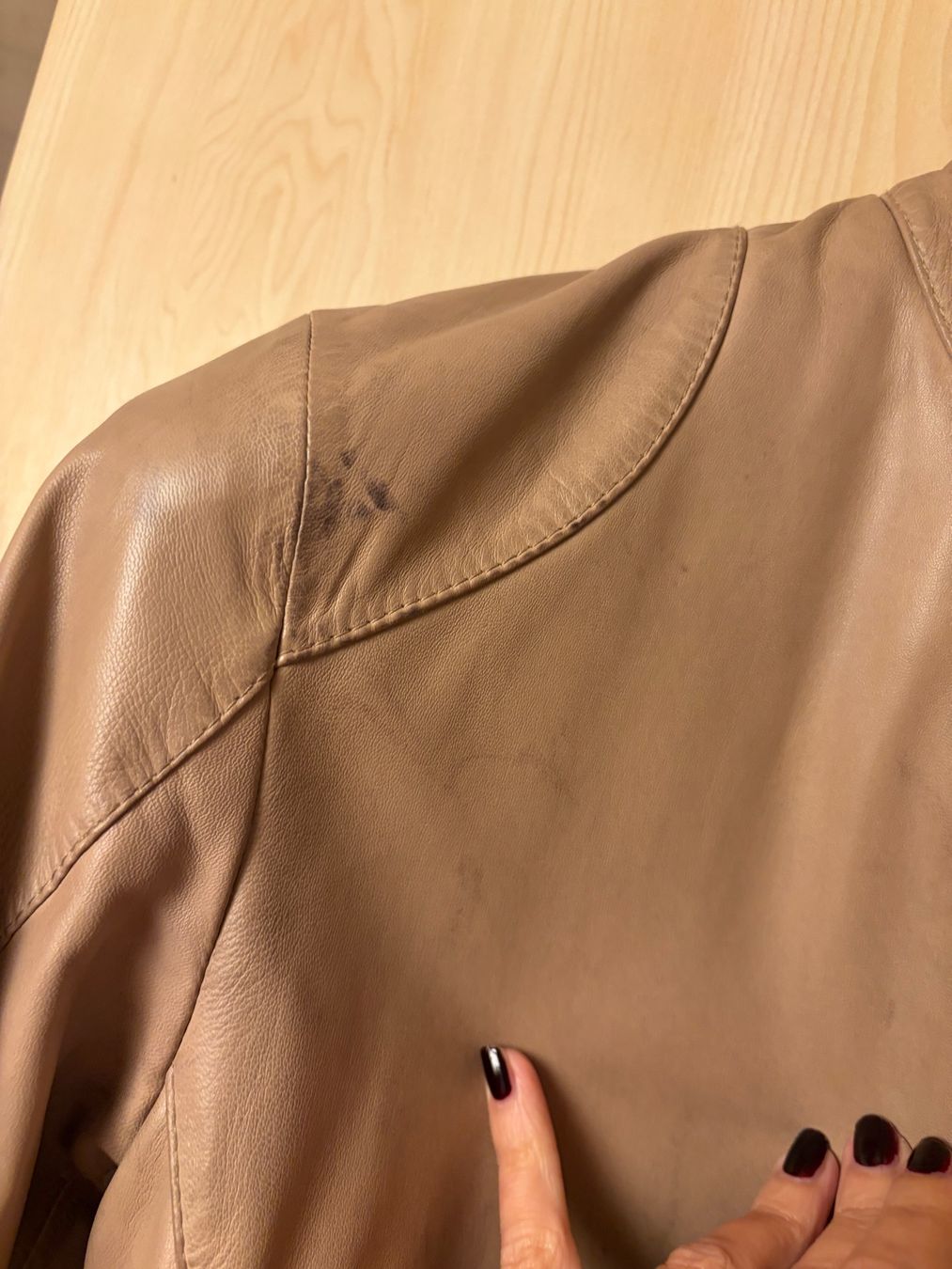 Trussardi Giacche: Veste Trussrdi en cuir beige taille 46 avec défaut – Usato da Vallamand venduto da rom_z7q6 6