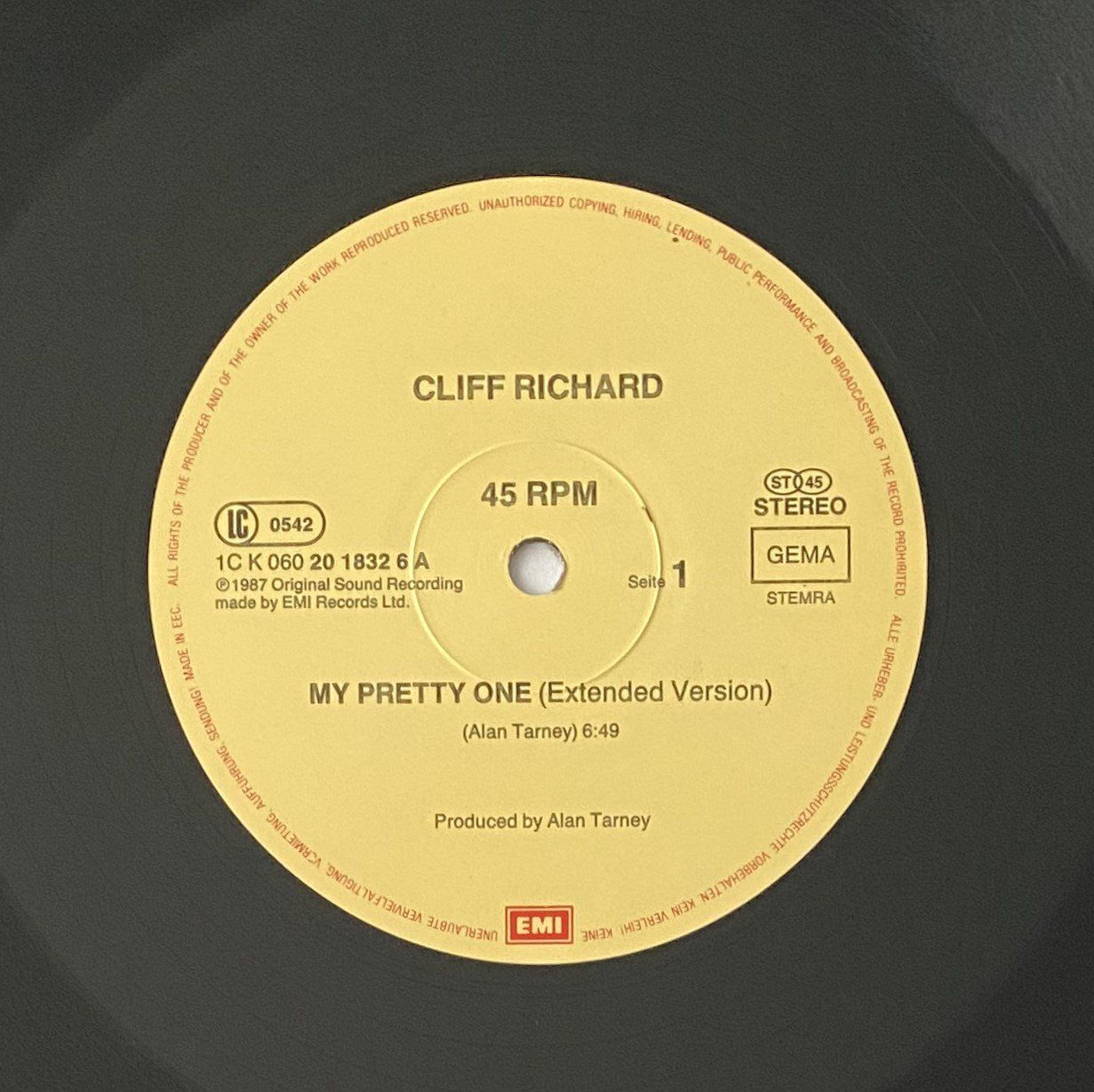 Dischi in vinile: Cliff Richard, My Pretty One – Usato da Flums venduto da Empe1 2