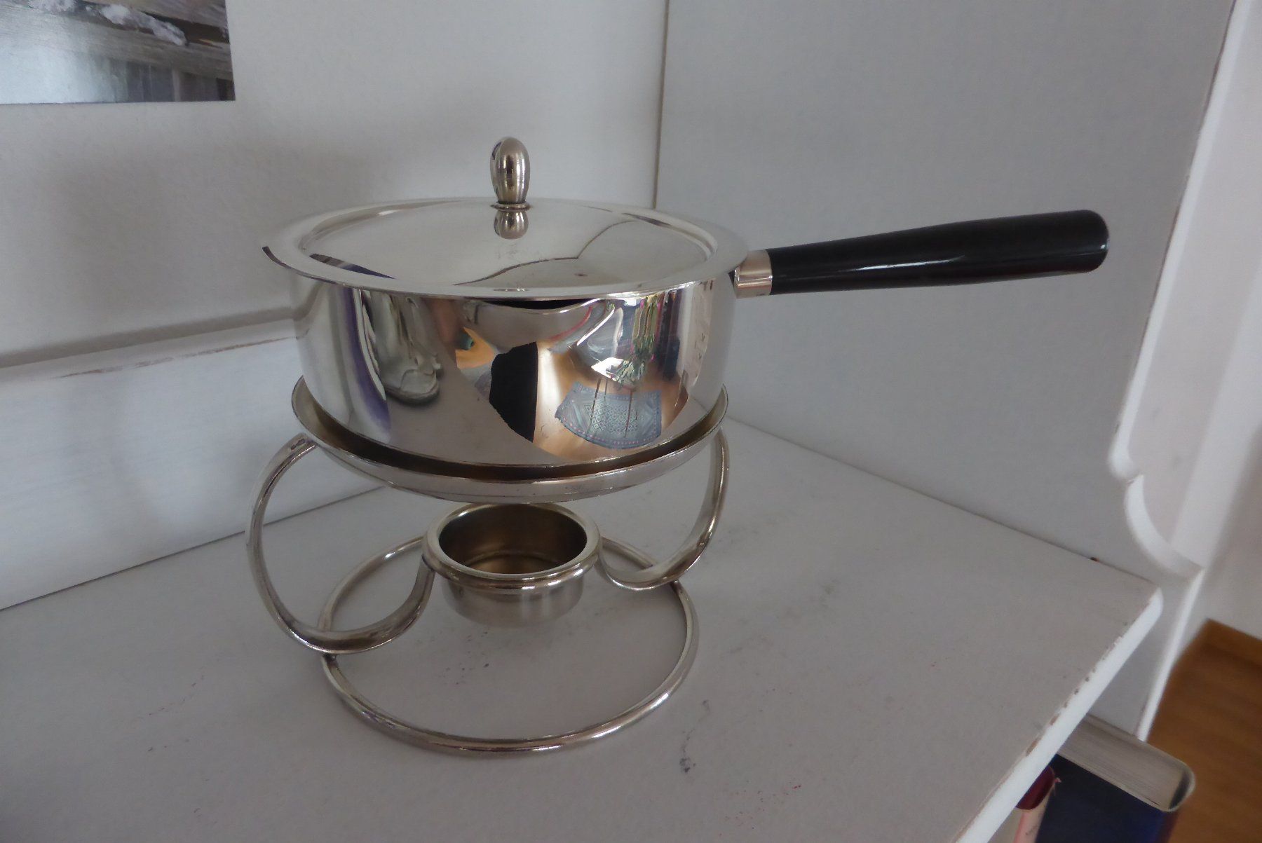 Padelle: Spring Eschlikon -Antikes Saucenpfännli mit Deckel+Rechaud – Usato da Brunnadern venduto da vapiano