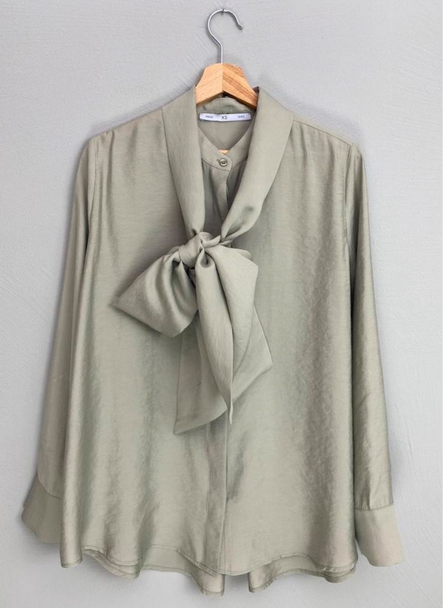 Camicette: Bluse Conny von Atelier 1985 (S) – Nuovo e nell'imballaggio originale da Olten venduto da ElGergonito