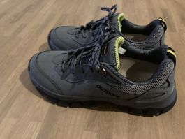 Neue Trekkingschuhe Grösse 39