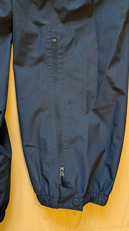Pantaloni: Regenhose Rainy Days Jack Wolfskin Gr.164  – Usato da Baar venduto da Foscolio 1