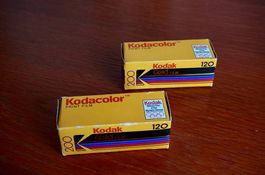 2x Kodacolor Kodak Gold 120 abgelaufen