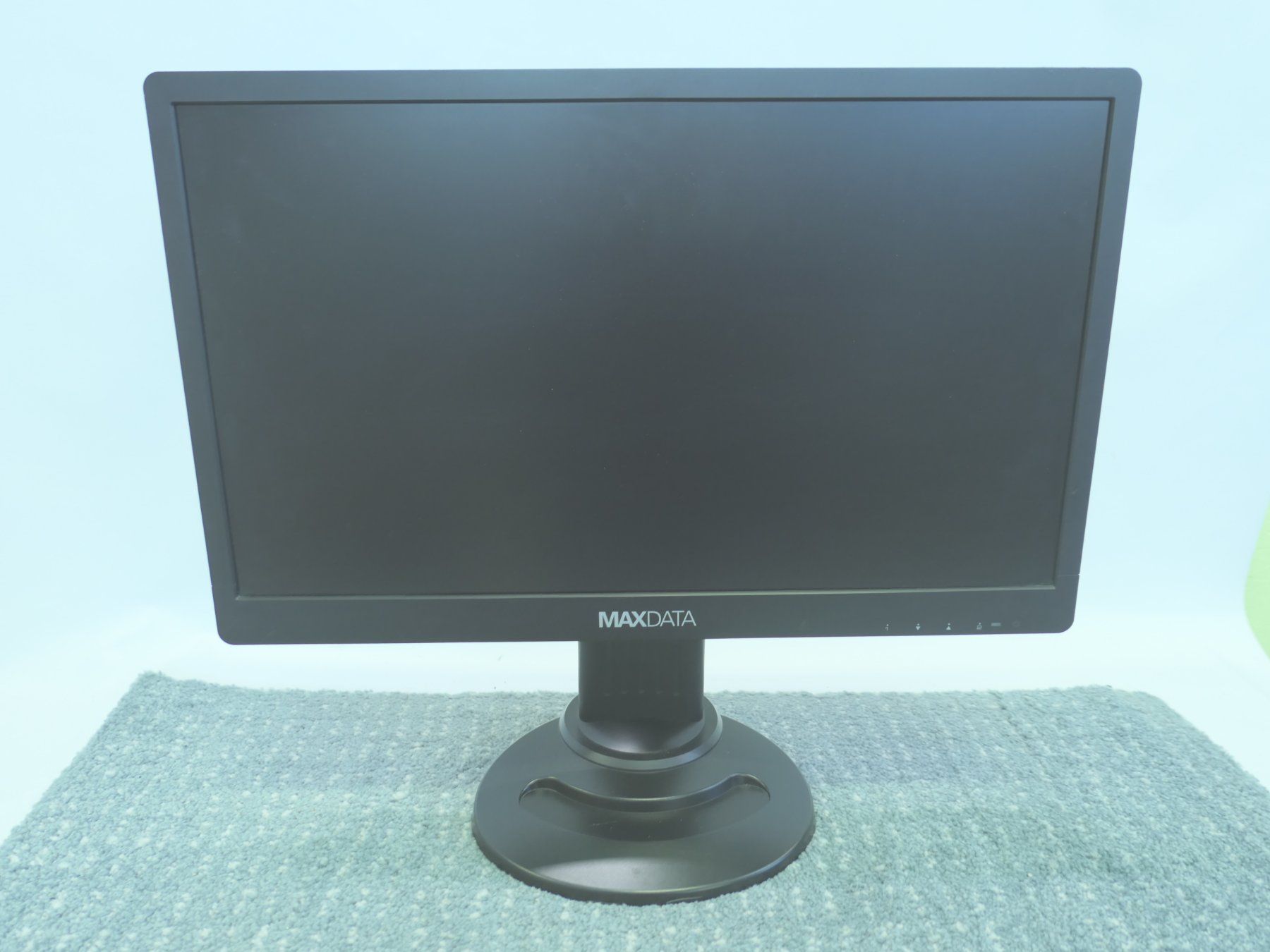 Monitor: MAXDATA 24" LED Q24 60320006 LE42BW – Usato da Münchenstein venduto da VSPBL-Verkauf