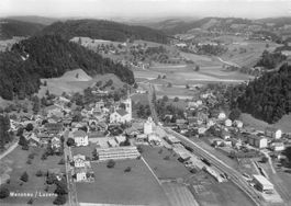 Menznau LU Flugaufnahme m Kirche Nr.13476q ,  ca.1950