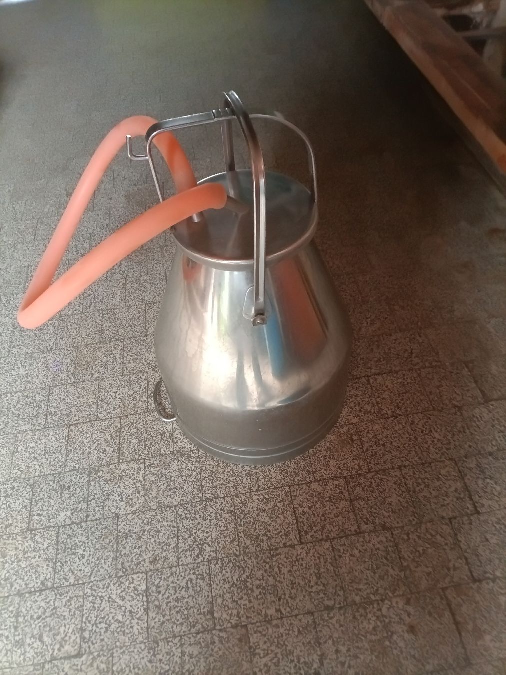 Tutte le macchine: Eimer zu Rohrmelkanlage  – Usato da Hinterfultigen venduto da fri_w7bc 2