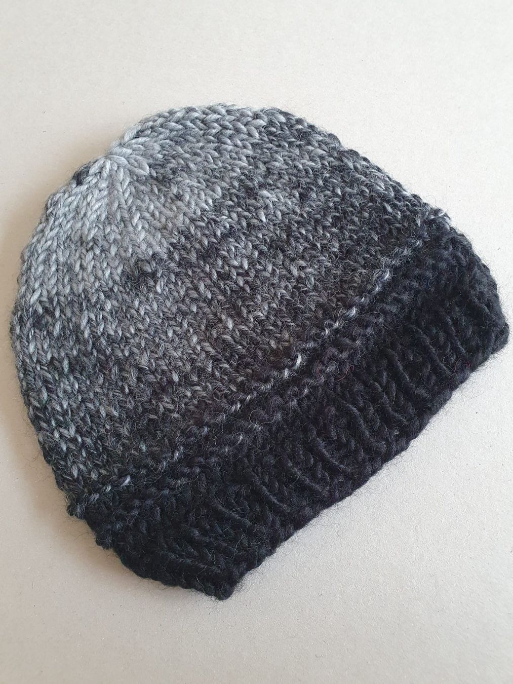 Foulard & Sciarpe: Schal und Mütze als Set, gestrickt – Nuovo (secondo la descrizione) da Jonen venduto da h-blxgirl79 1