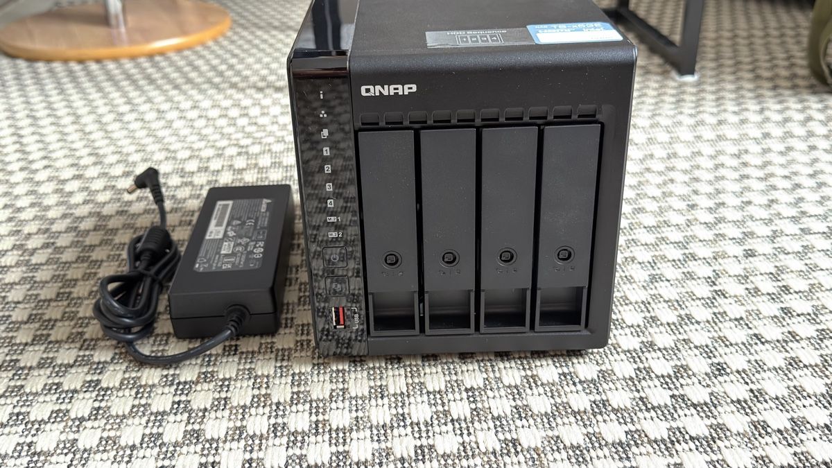 PC: Qnap Ts-453E mit garantie – Nuovo (secondo la descrizione) da Schwerzenbach venduto da Amv_w2s