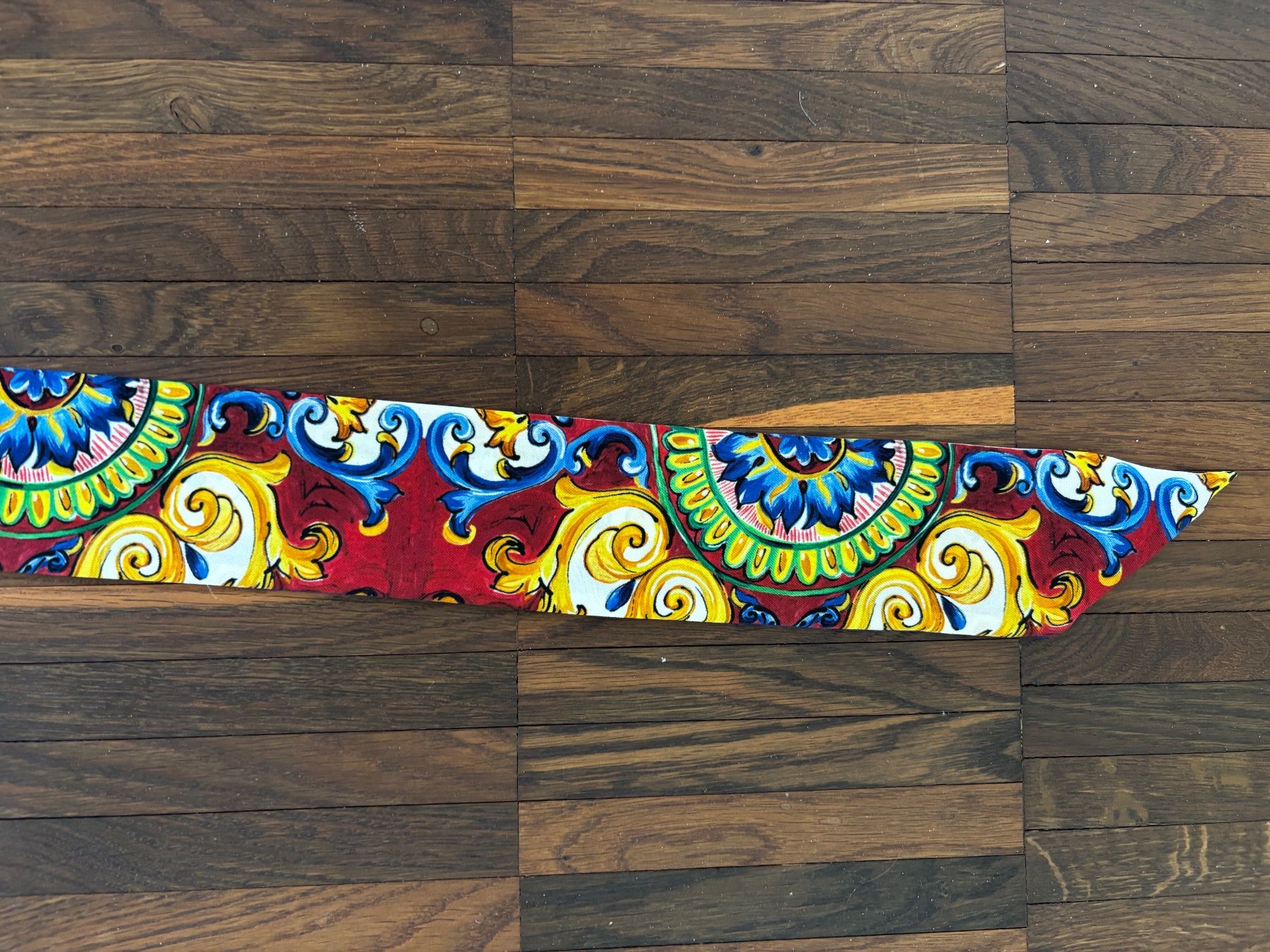 Dolce & Gabbana Foulard & Sciarpe: DOLCE & CABBANA  Seiden Twilly 100X6cm – Usato da Herrliberg venduto da mayfi 9