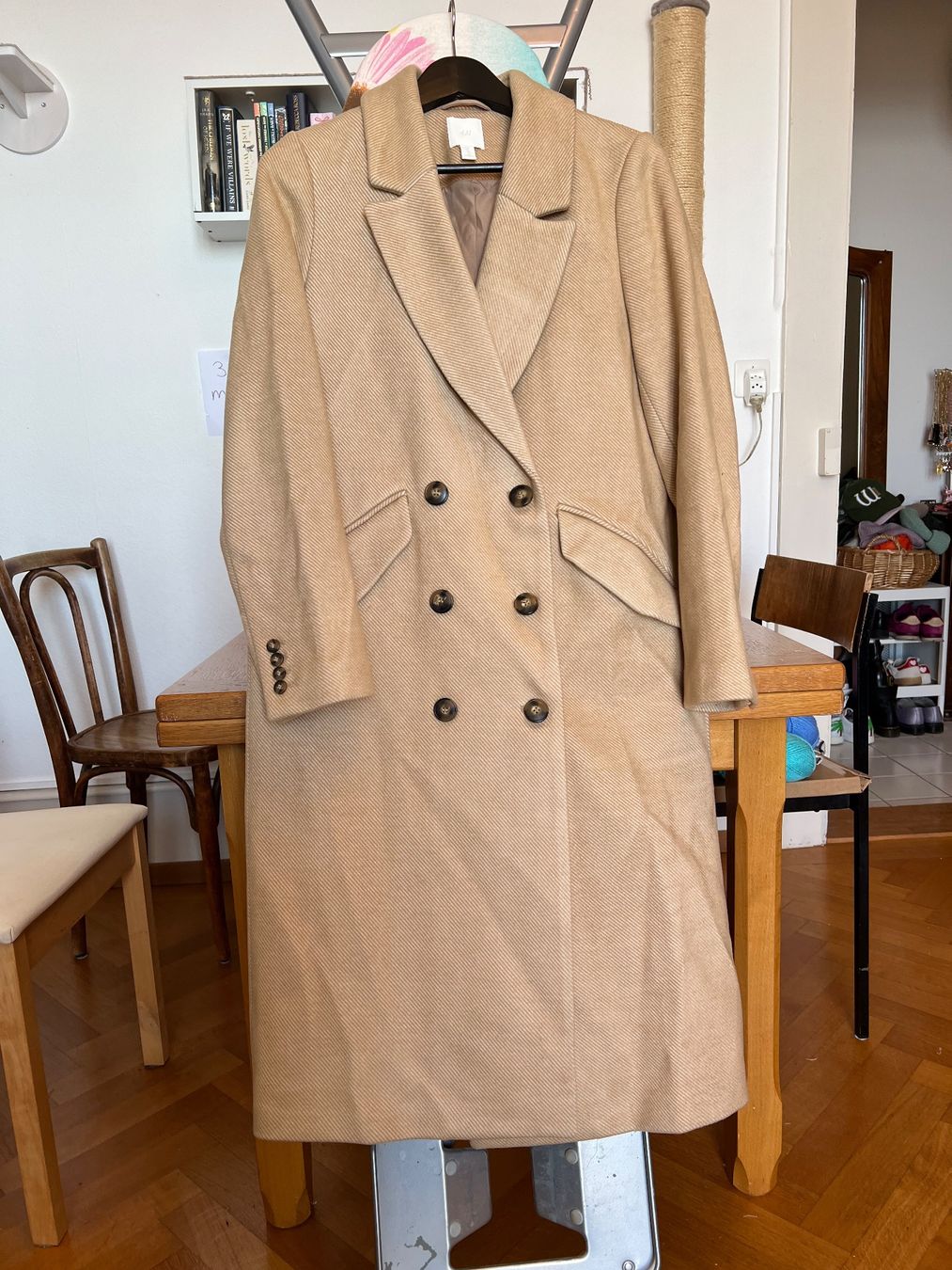 H&M Cappotti: Long manteau beige H&M 38 – Usato da Neuchâtel venduto da Thesebootsaremadeforwalking