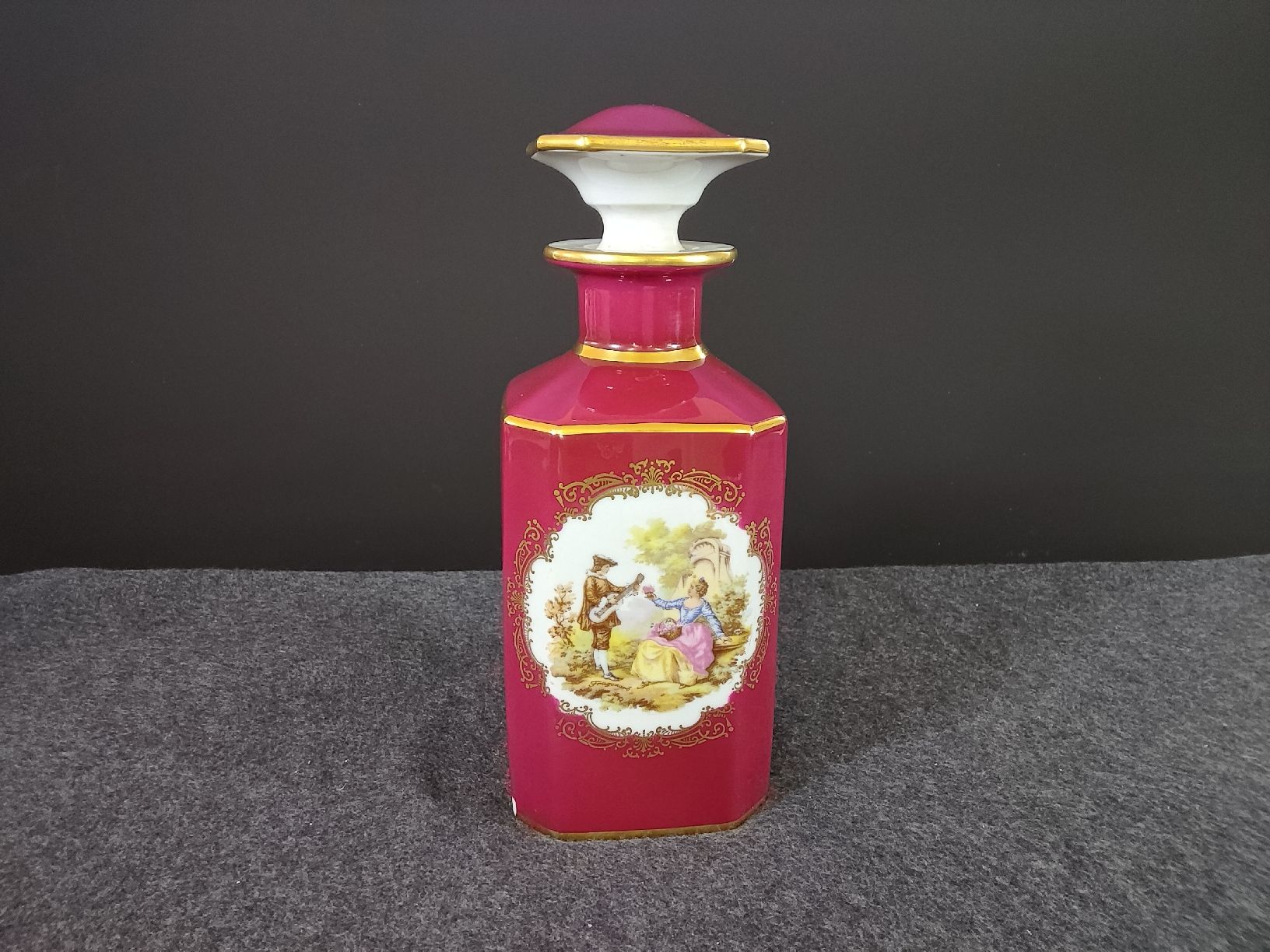 Caraffe: Dekorative Limoges Karaffe mit Goldrand, Vitange – Usato da Altdorf UR venduto da Liveo-shop