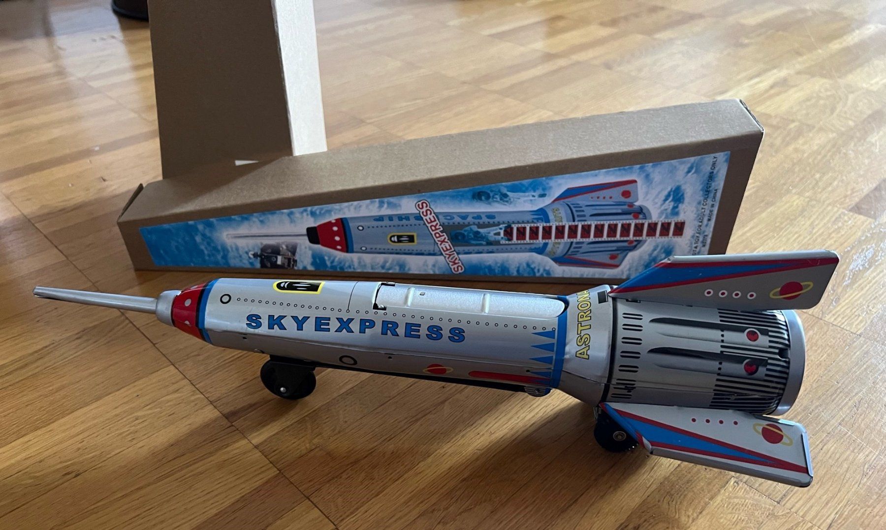Modellbausätze & Standmodelle: NEU - Skyexpress - Bleckrakete mit Funktion – Neu und originalverpackt aus Zufikon von h_s_8xnb