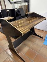 Studio Tisch + Fusstütze mit Rackeinbau