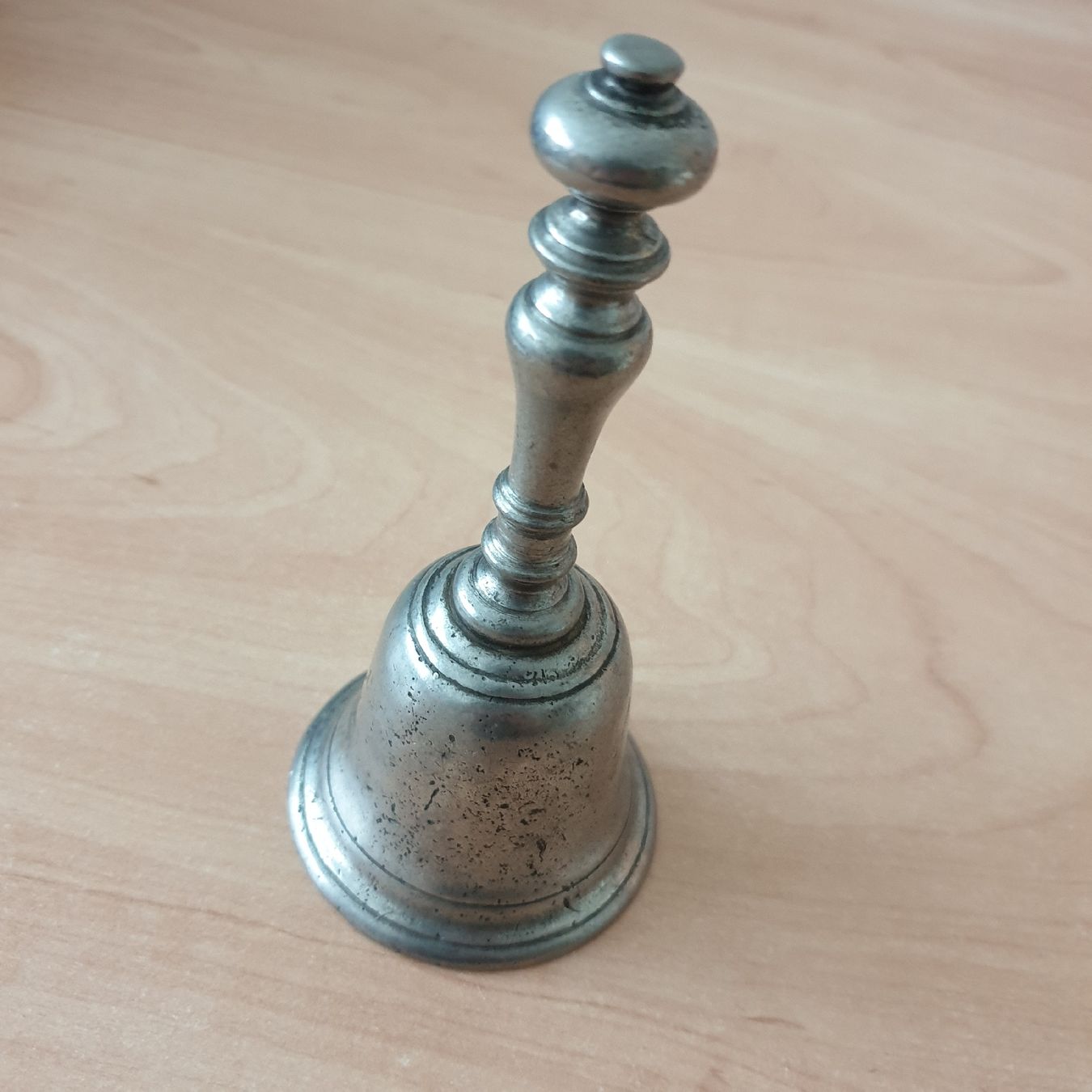 Campanacci mucche: Alte Massive Hand Zinn Glocke – Usato da Winterthur venduto da katzen07 1