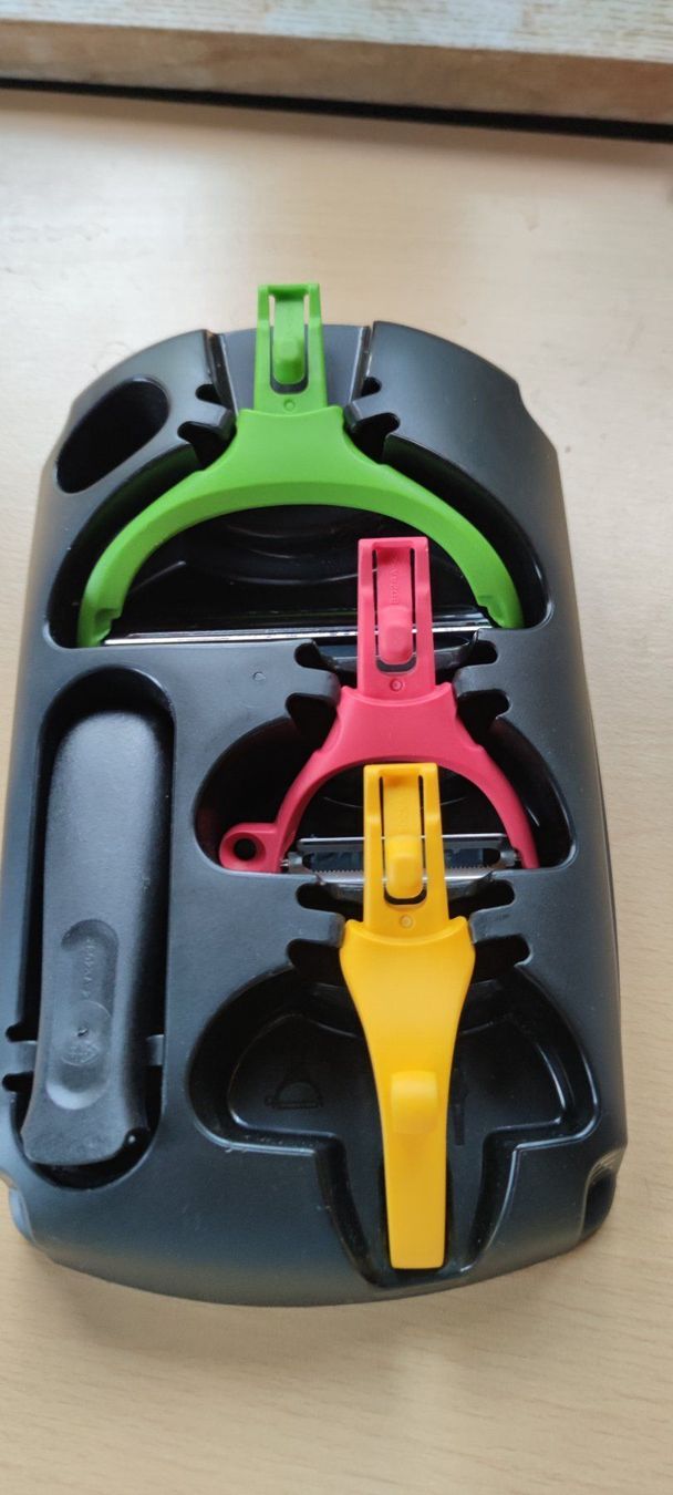 Tupperware Elettrodomestici da cucina: Tupper Set 6 Klick mit 3 Schälern , Universal ,Breit,  Hoch – Nuovo e nell'imballaggio originale da Schweizersholz venduto da fuchs06 1
