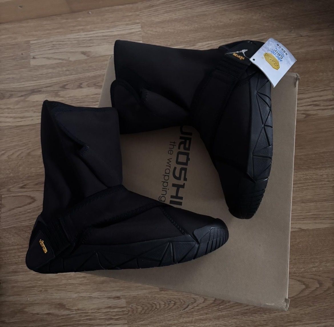 Damenschuhe: Vibram Boots – Neu und originalverpackt aus Aarau von lus_rz6v