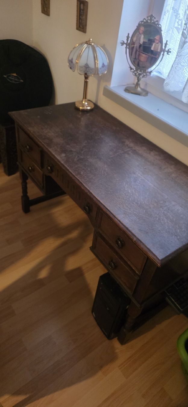 Schreibtische: Schreibtisch – Gebraucht aus Solothurn von Heidi_freutmi 1