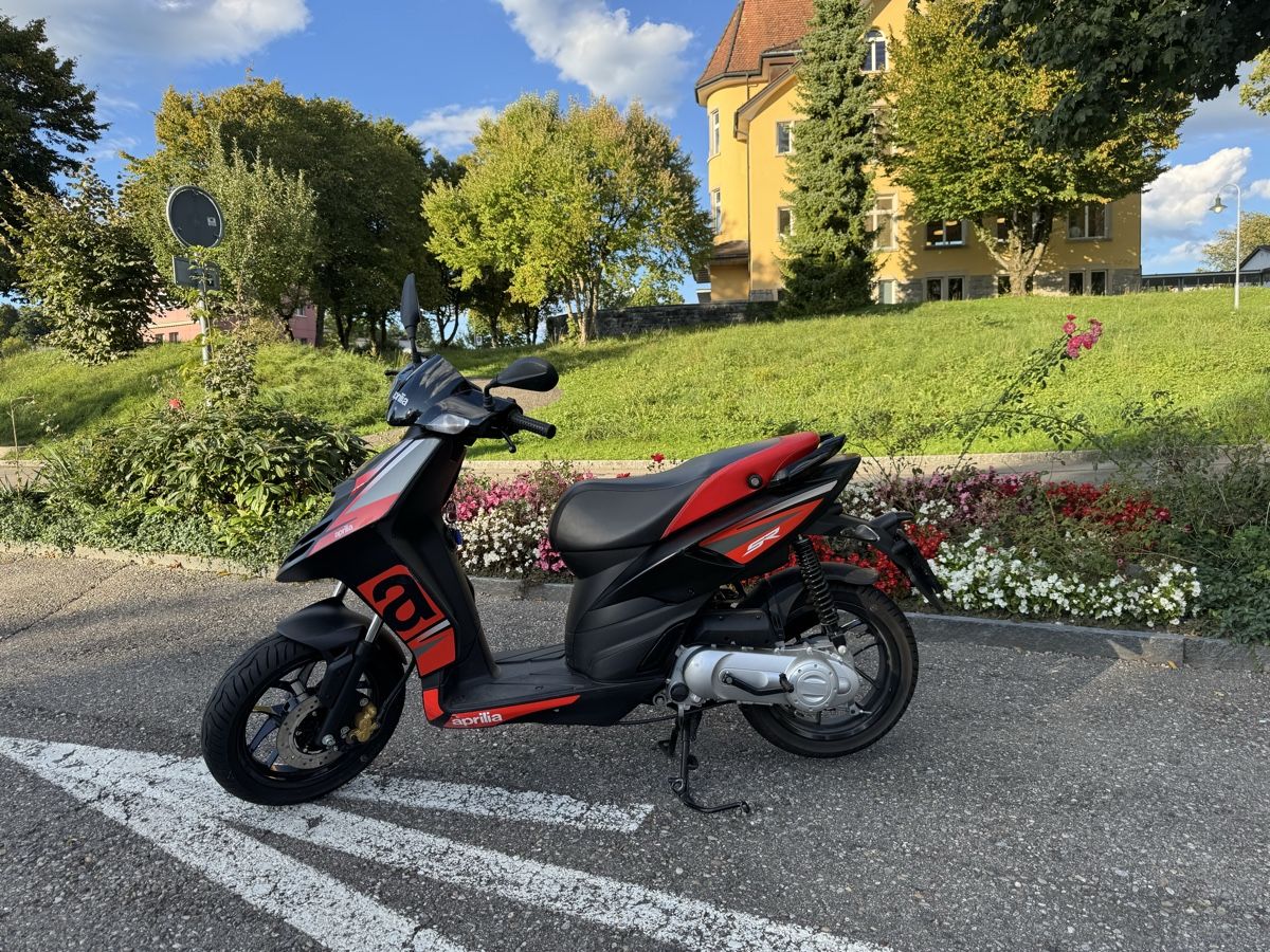 Aprilia Strada: Roller | Aprilia SR 50 – Usato da Hombrechtikon venduto da eli_xsh8 1