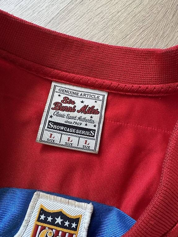 Canottiere & Pantaloni: Original Sir Benni Miles Trikot – Usato da Buchs ZH venduto da crazyhandbaggirl123 3