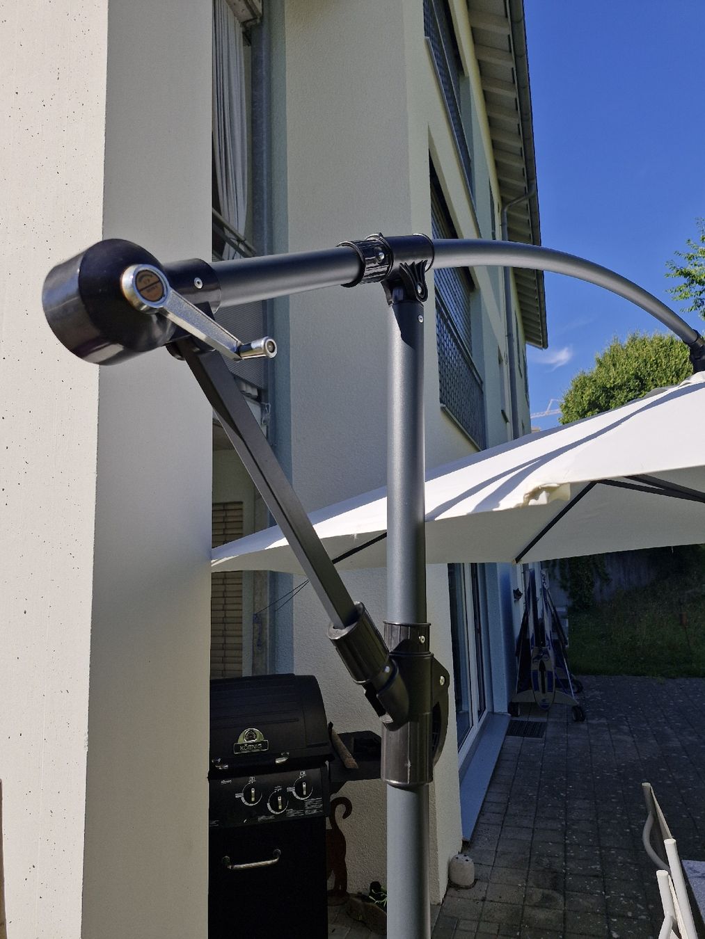 Ombrelloni: Ampelschirm LED 285cm Corval Beige  – Usato da Frauenfeld venduto da Kasico 6