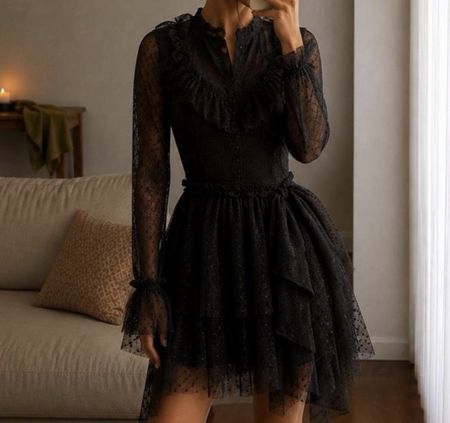 Kleid schwarz Tüll Rschen Grösse S neuwertig