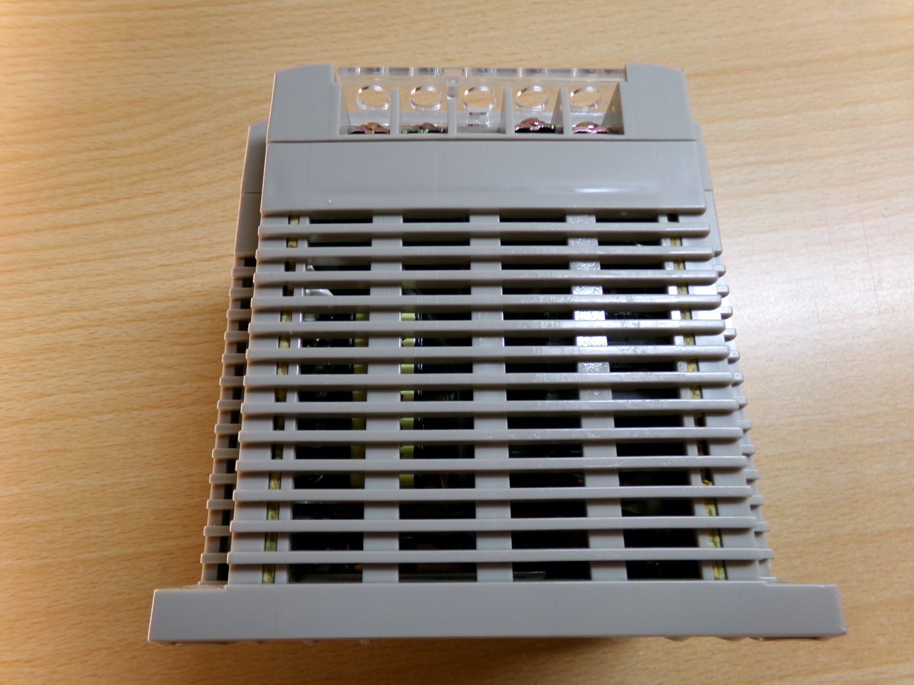 Componenti elettronici: Spannungsversorgung 24V 2,1A Omron – Usato da Hombrechtikon venduto da Maloev17 6