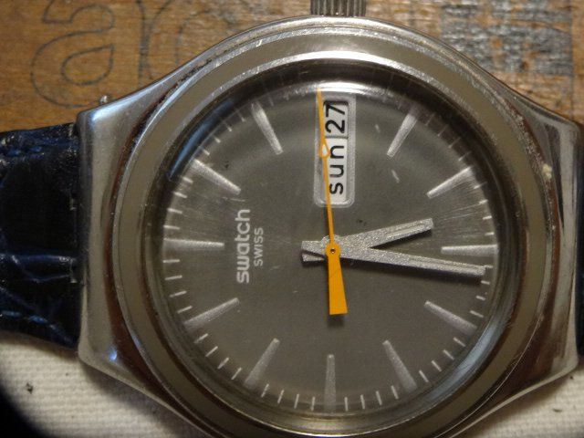 Swatch Montres: S-WATCH HERREN UHR,QUARTZ.SWISS MADE.DATE.TAG.LÄÜFT – D'occasion à zürich par ahmad01 9