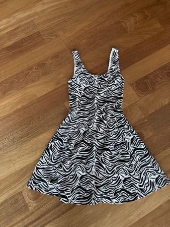 Damen Sommerkleid schwarz weiss Zebramuster Grösse S