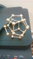 Dekorationsobjekt aus Metall goldfarben 8 x 9 cm
