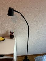 Stehlampe/Schreibtischlampe mit verstellbarem Kopf