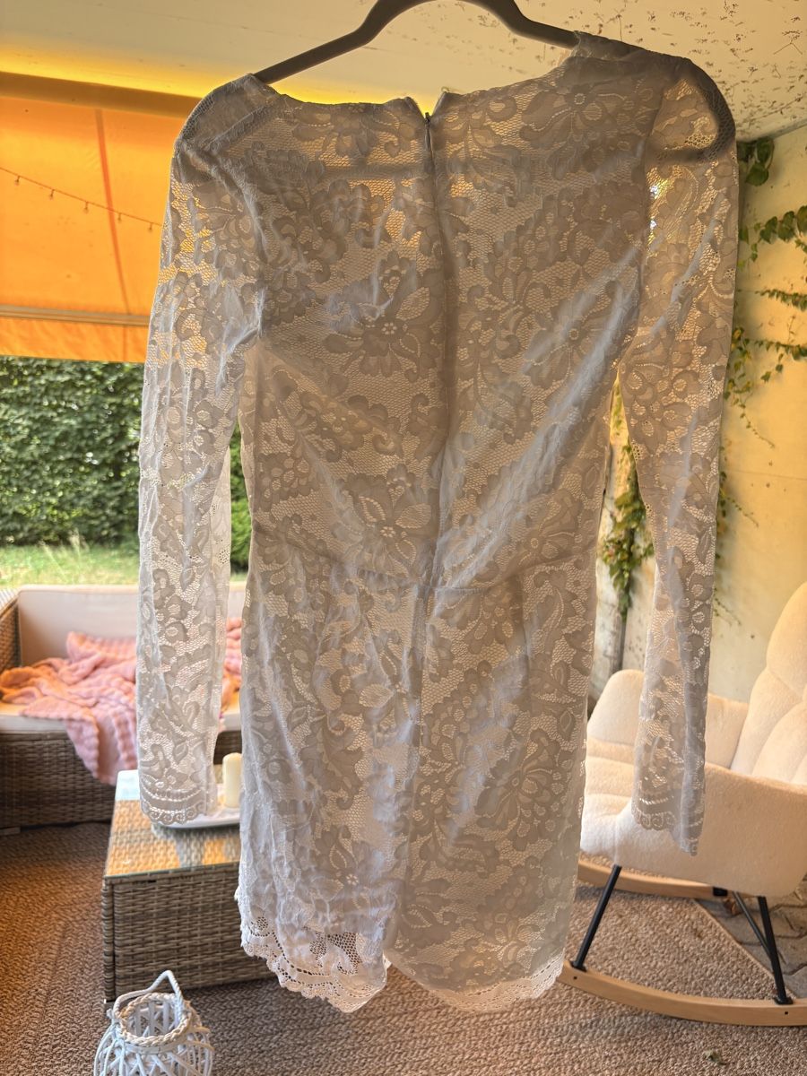Kleider: Spitzenkleid/Einteiler weiss Grösse M neuwertig – Neu (gemäss Beschreibung) aus Kriens von dajaxoxo 1
