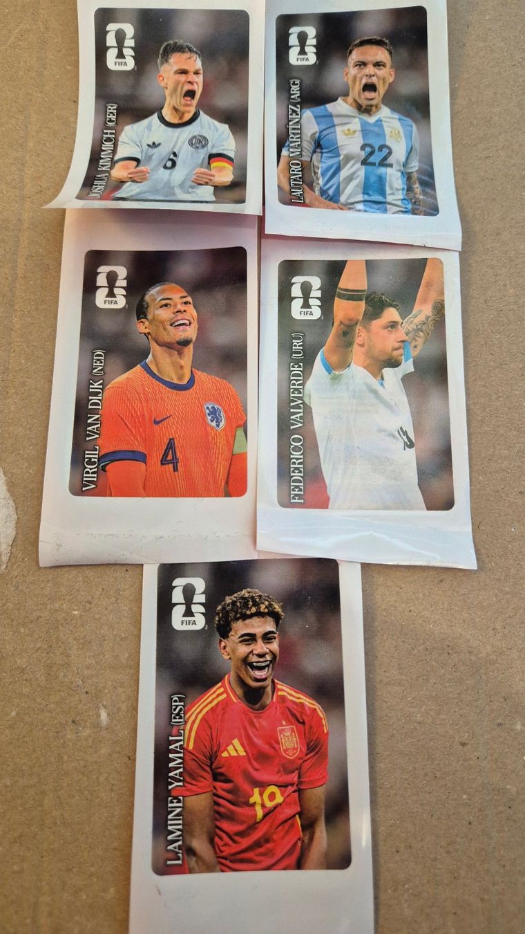 Panini Carte collezionabili: 5× Panini 2026 Coca-Cola Sticker – Usato da Uznach venduto da DeNois
