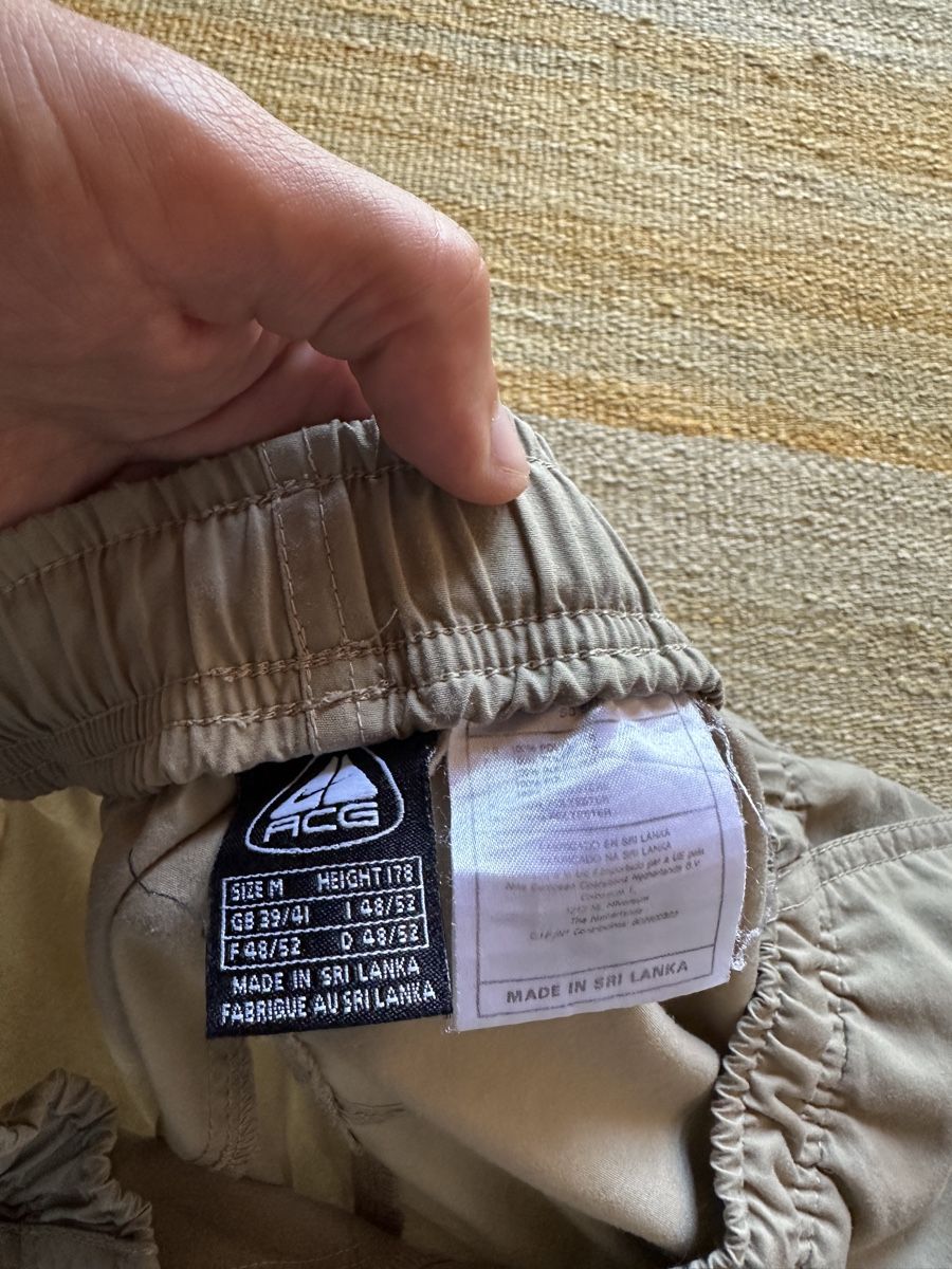 Nike Pantaloni: Nike pink short + Nike ACG short – Usato da Villars-Burquin venduto da Iliasso 5