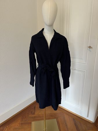 Elegant Massimo Dutti Dress, size 40, work attire / casual