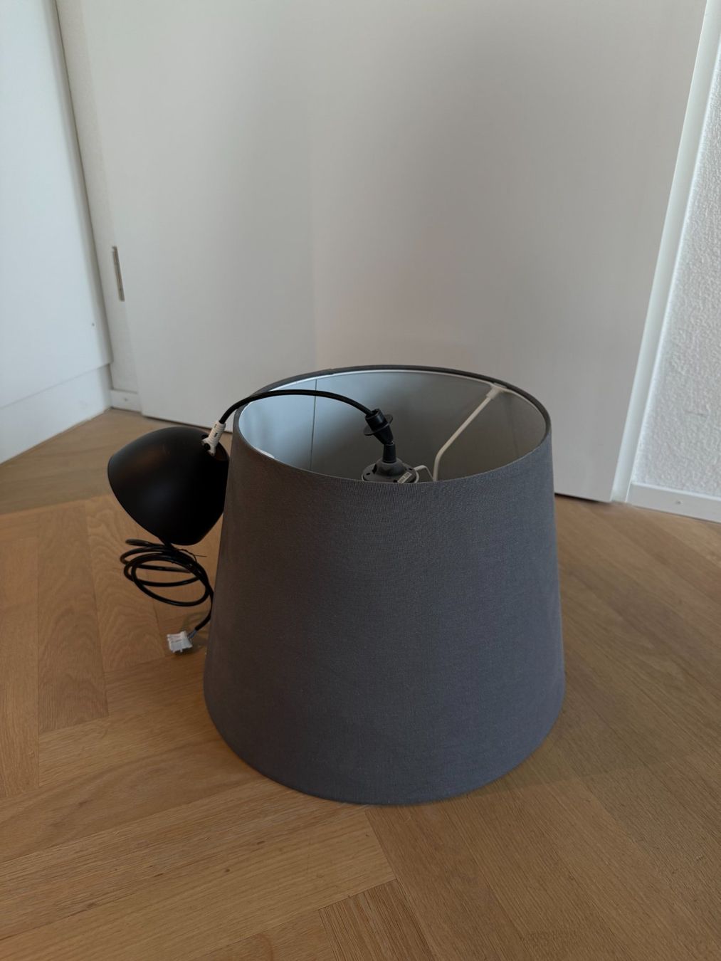 Ikea Paralumi: IKEA Lamp Shade + Ceiling Cord Set – Usato da Zürich venduto da fernandavendramin